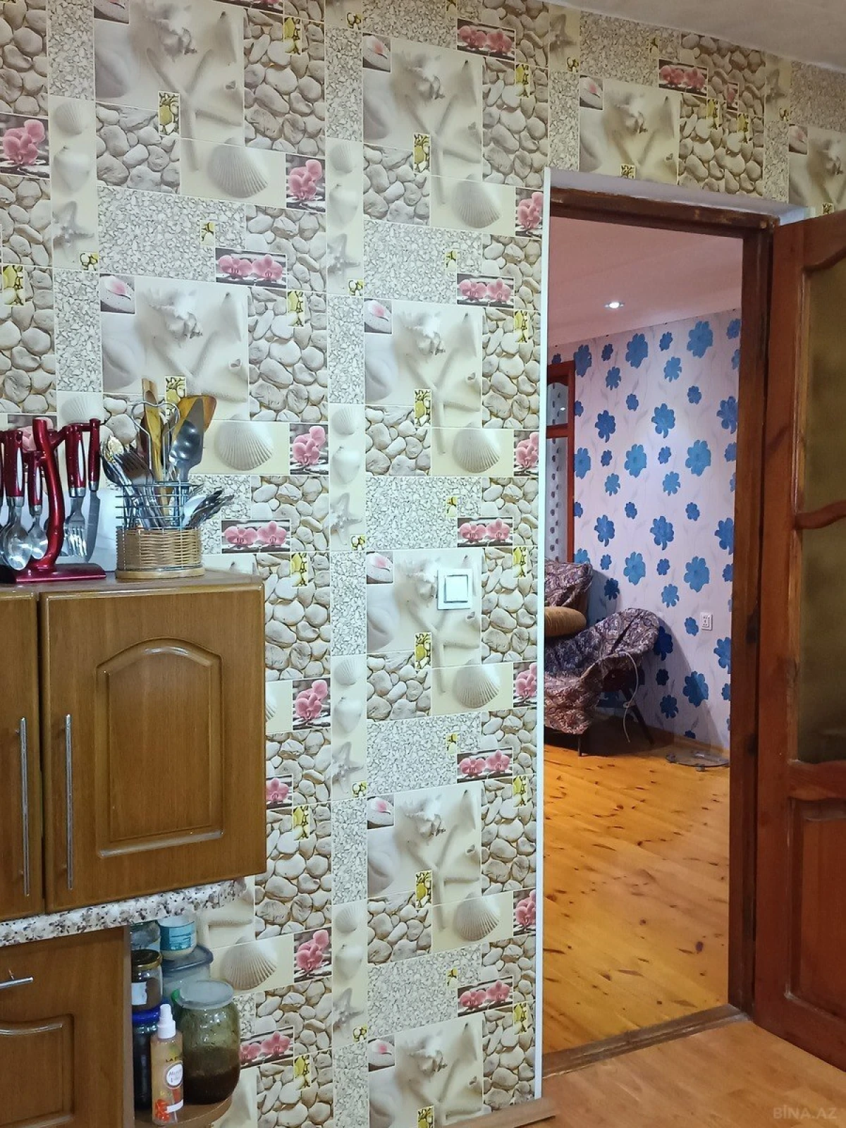 Satılır 6 otaqlı həyət evi 395 m²