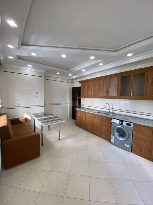 Kirayə verilir 2 otaqlı mənzil 100 m²