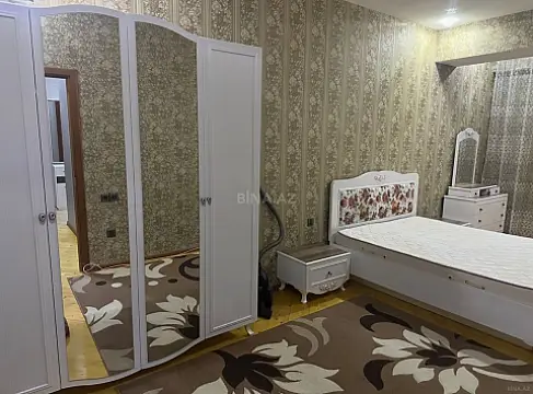 Kirayə verilir 2 otaqlı mənzil 77 m²