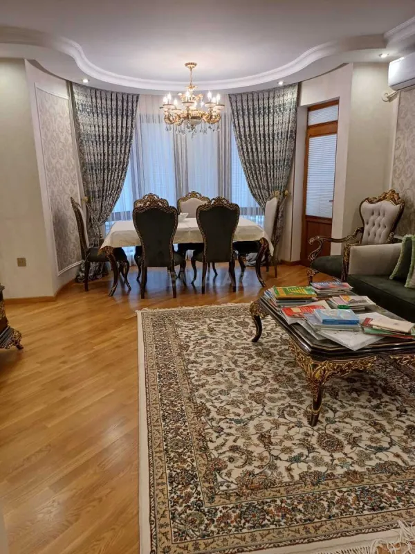 Satılır 3 otaqlı mənzil 134 m²