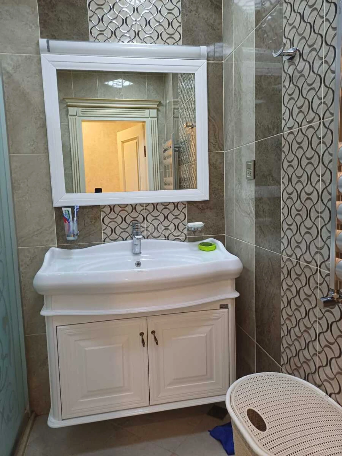 Satılır 3 otaqlı mənzil 134 m²