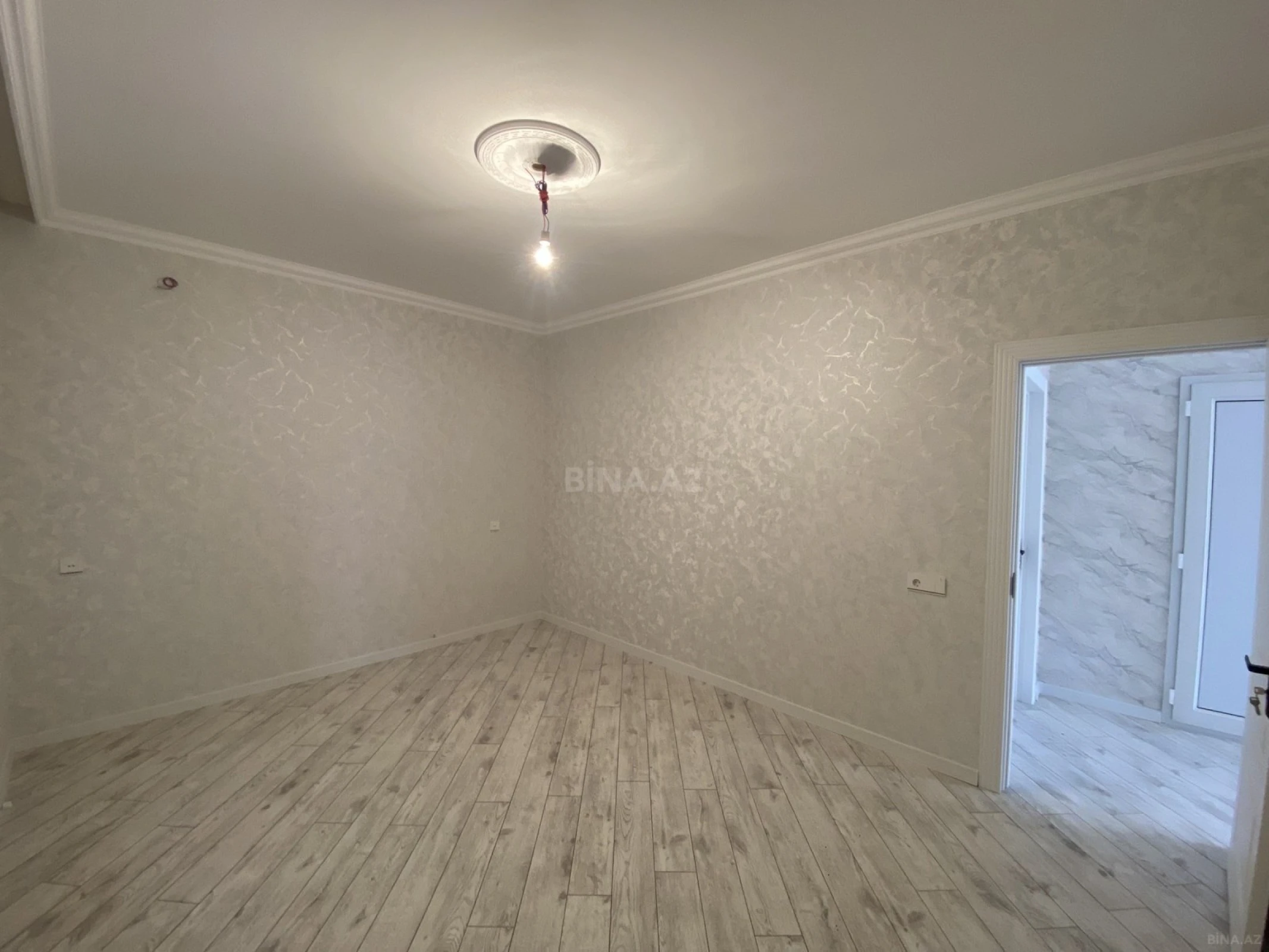 Satılır 5 otaqlı həyət evi 200 m²