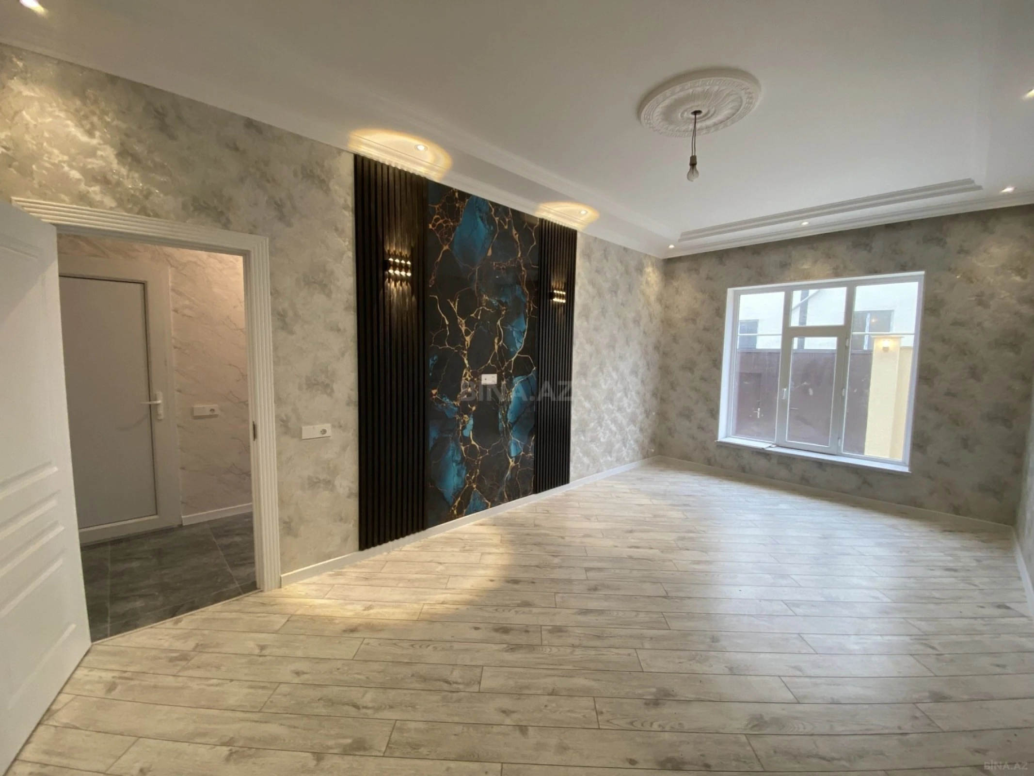 Satılır 5 otaqlı həyət evi 200 m²