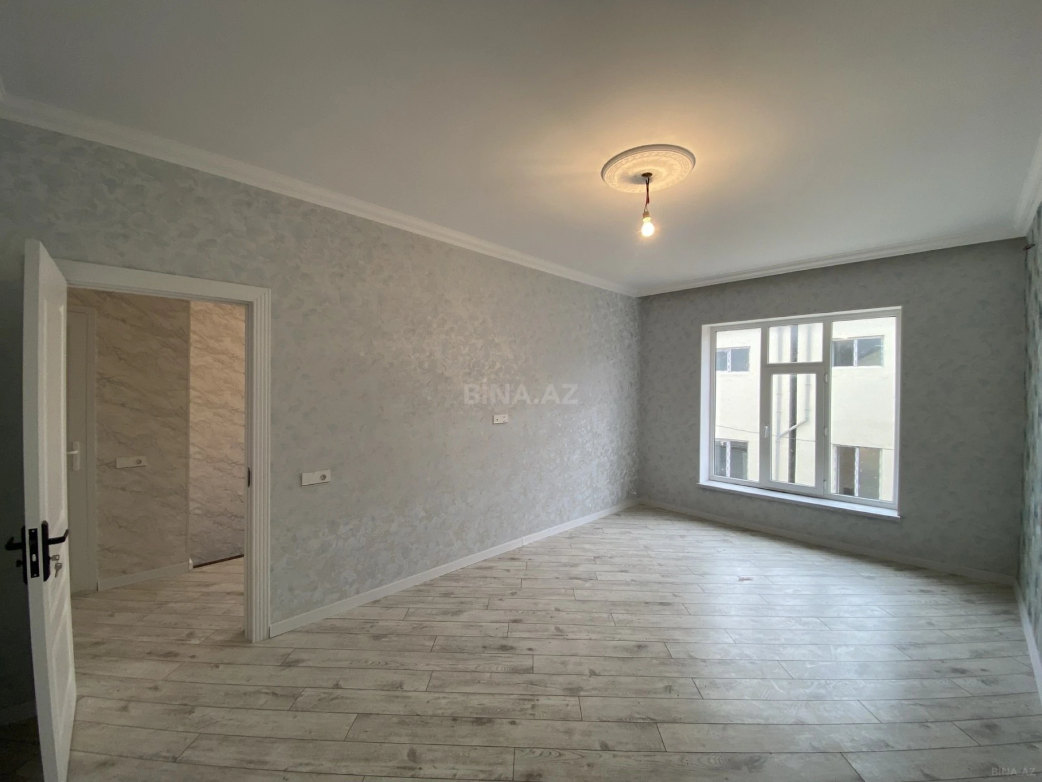 Satılır 5 otaqlı həyət evi 200 m²