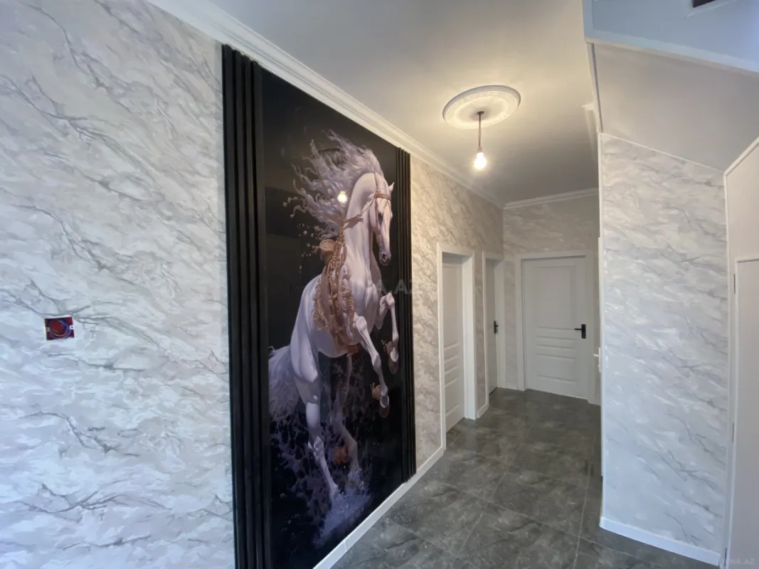 Satılır 5 otaqlı həyət evi 200 m²