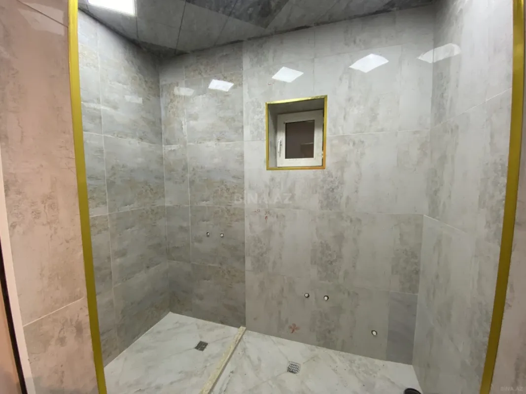 Satılır 5 otaqlı həyət evi 200 m²