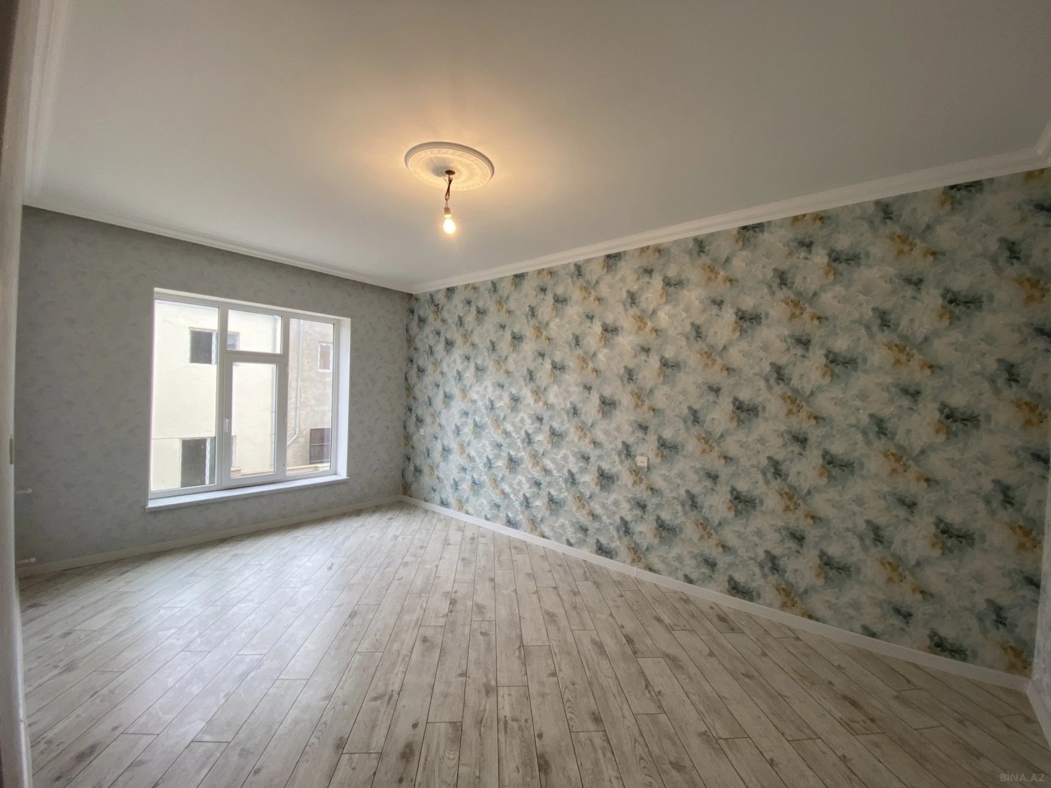 Satılır 5 otaqlı həyət evi 200 m²