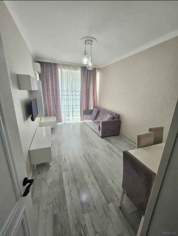 Kirayə verilir 2 otaqlı mənzil 50 m²