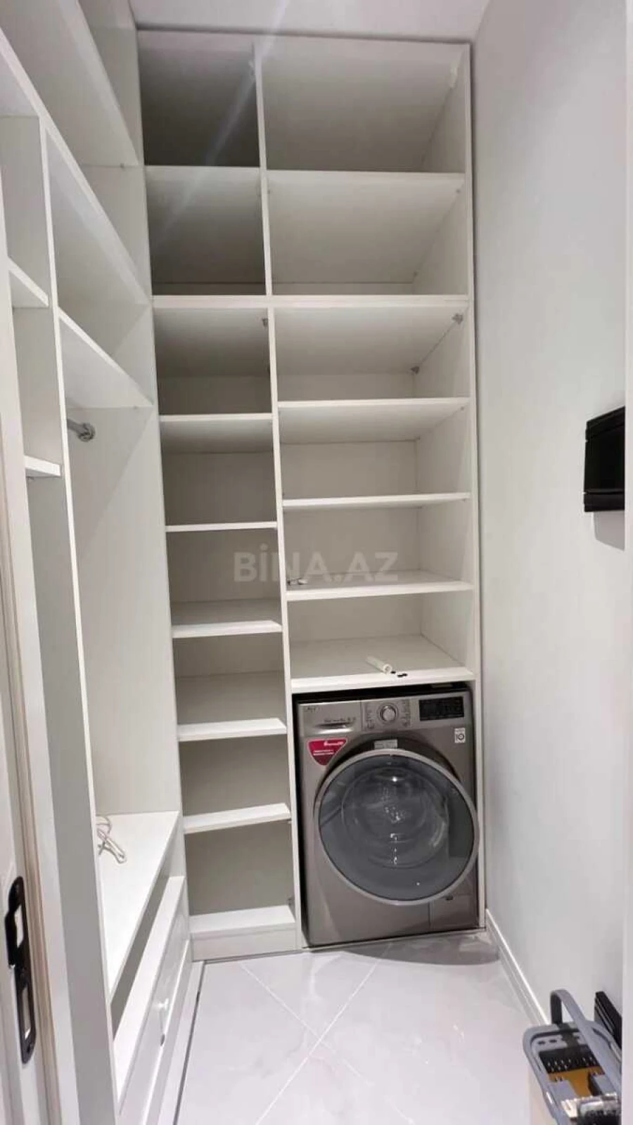 Satılır 2 otaqlı mənzil 68 m²