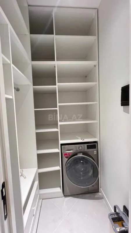 Satılır 2 otaqlı mənzil 68 m²