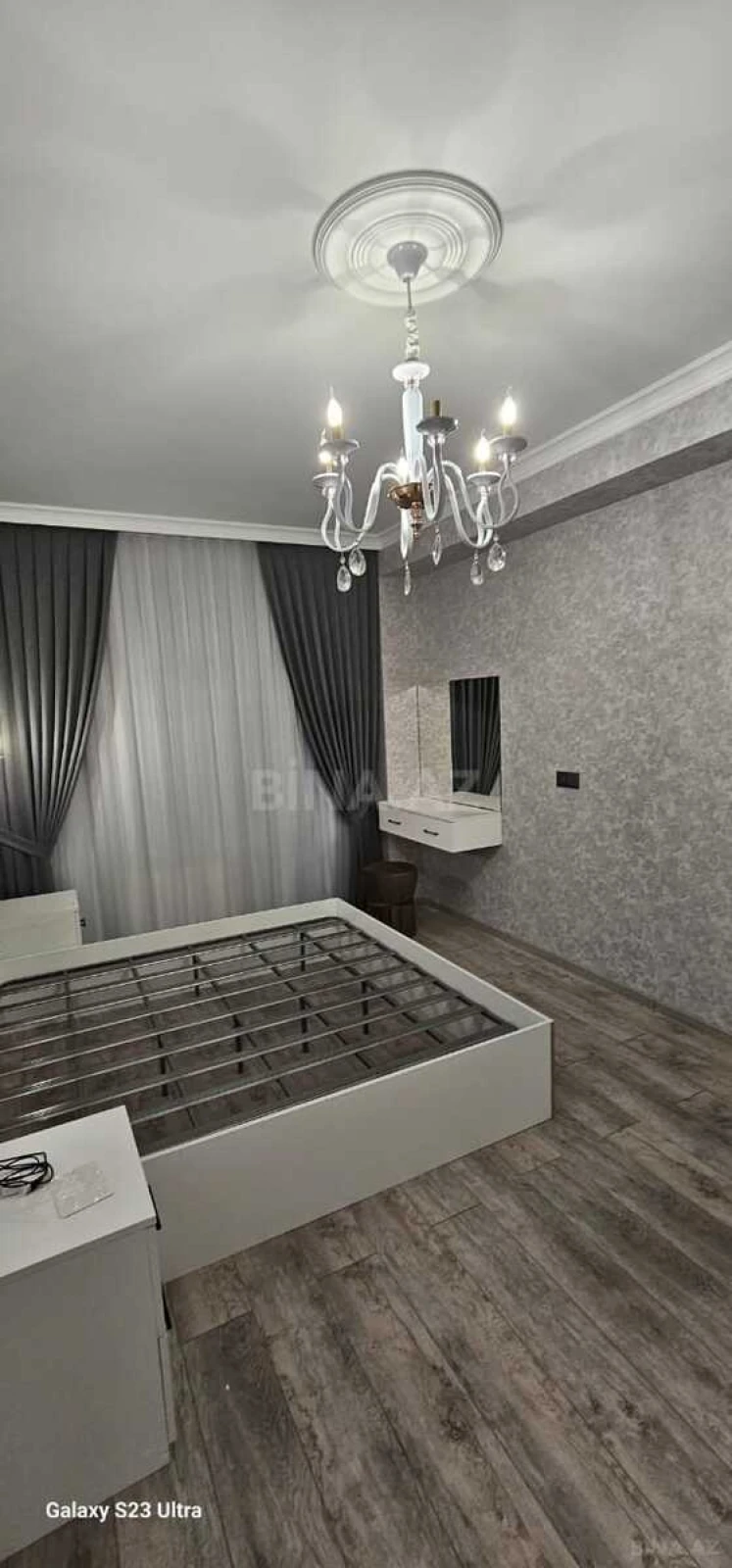 Kirayə verilir 2 otaqlı mənzil 85 m²