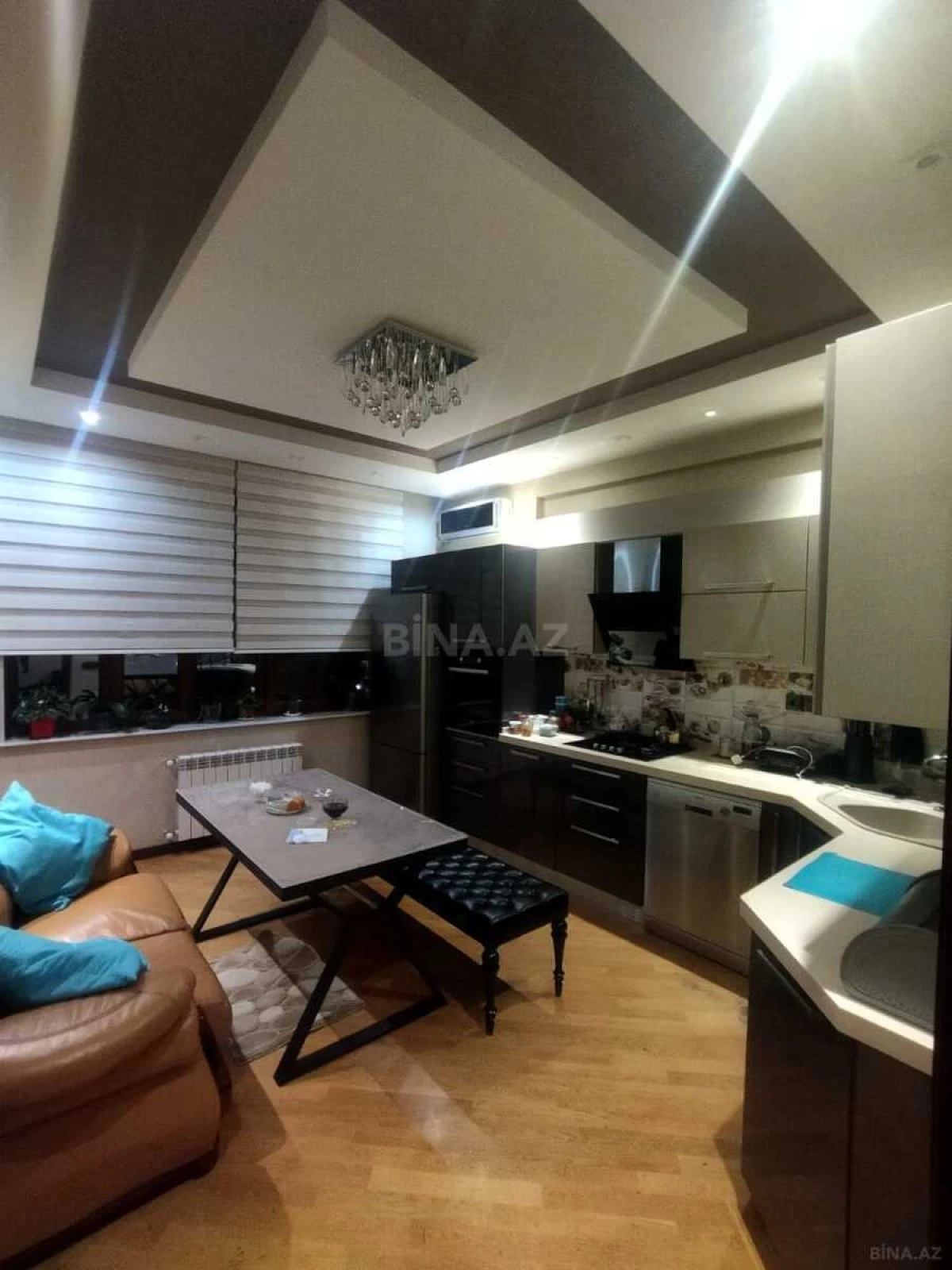 Satılır 4 otaqlı mənzil 181 m²