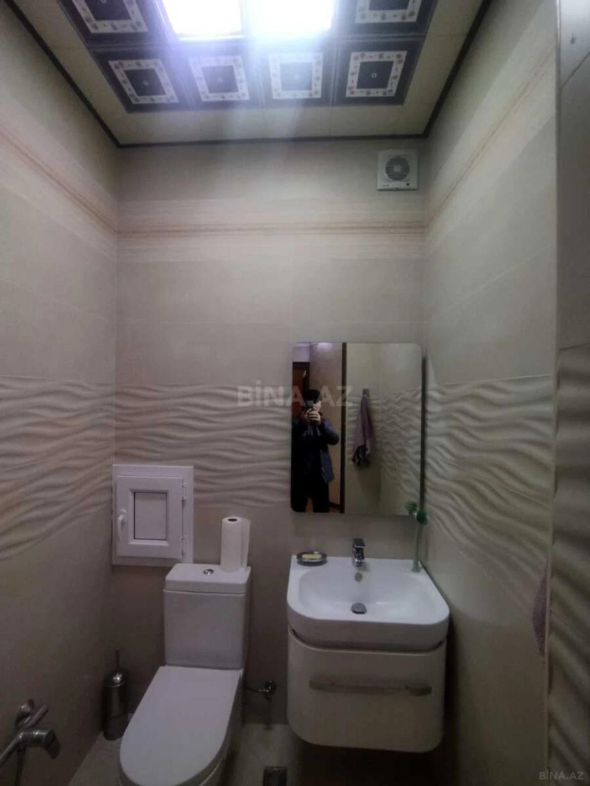 Satılır 4 otaqlı mənzil 181 m²