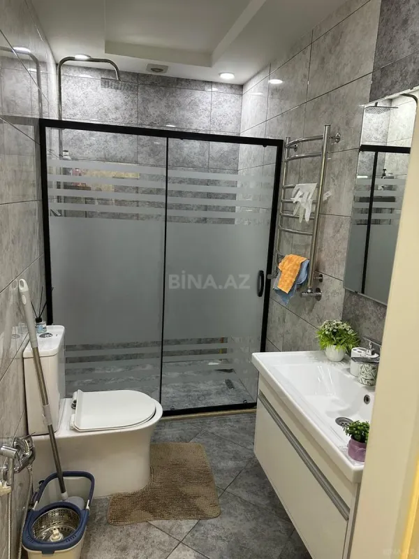 Kirayə verilir 2 otaqlı mənzil 61 m²