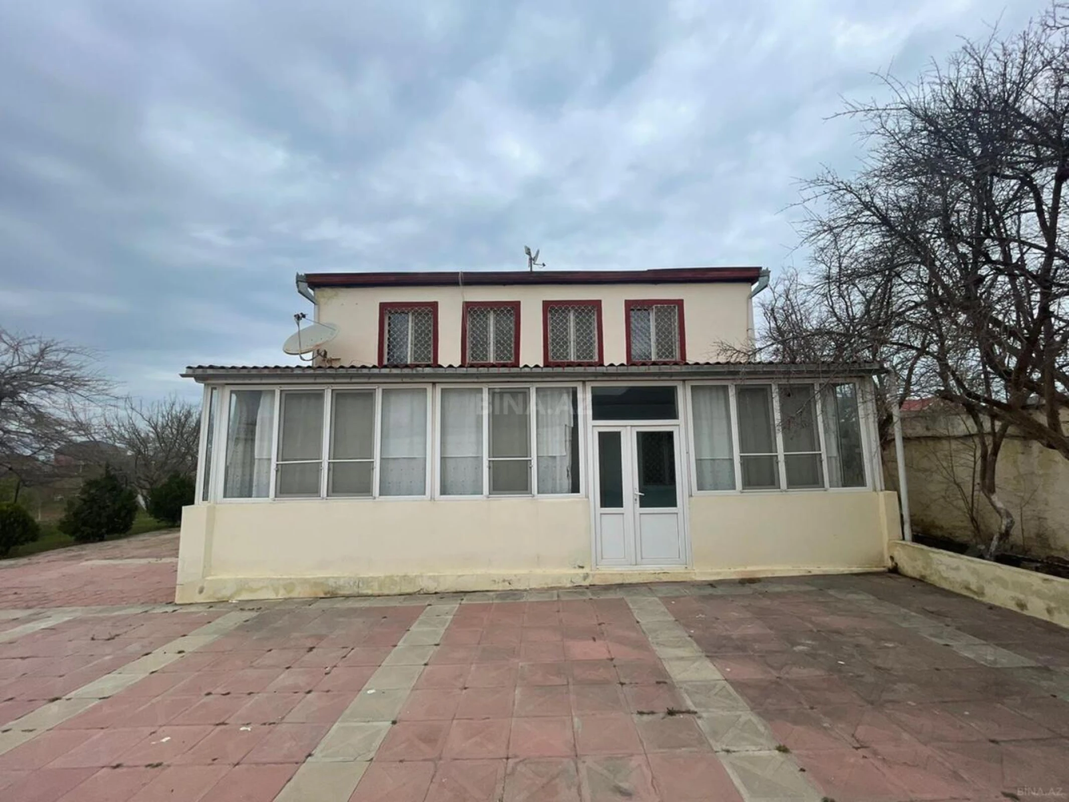 Satılır 5 otaqlı həyət evi 170 m²