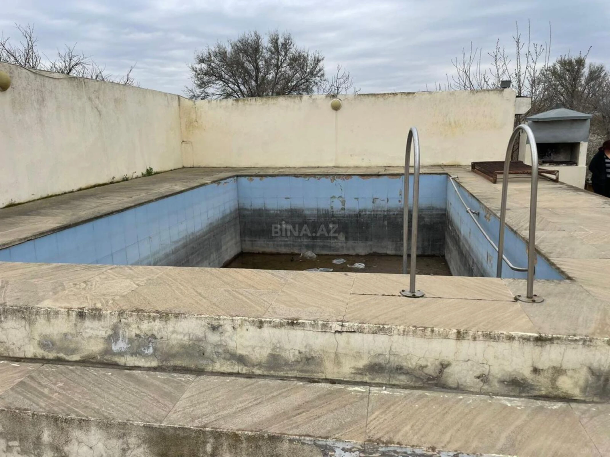 Satılır 5 otaqlı həyət evi 170 m²