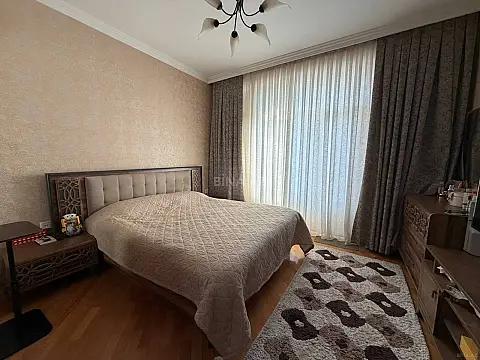 Satılır 2 otaqlı mənzil 70 m²