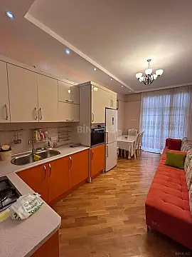 Kirayə verilir 2 otaqlı mənzil 115 m²