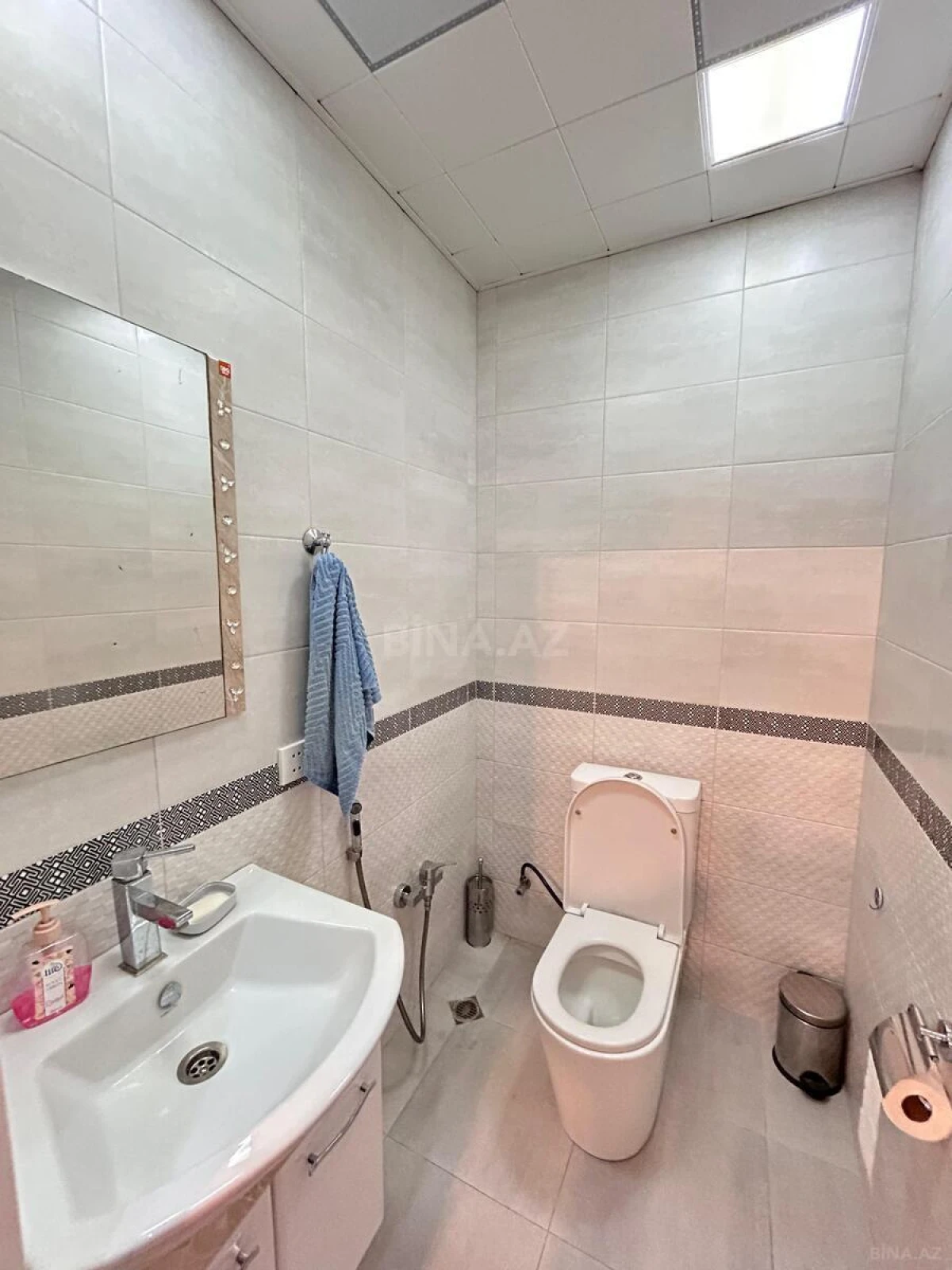 Kirayə verilir 2 otaqlı mənzil 115 m²