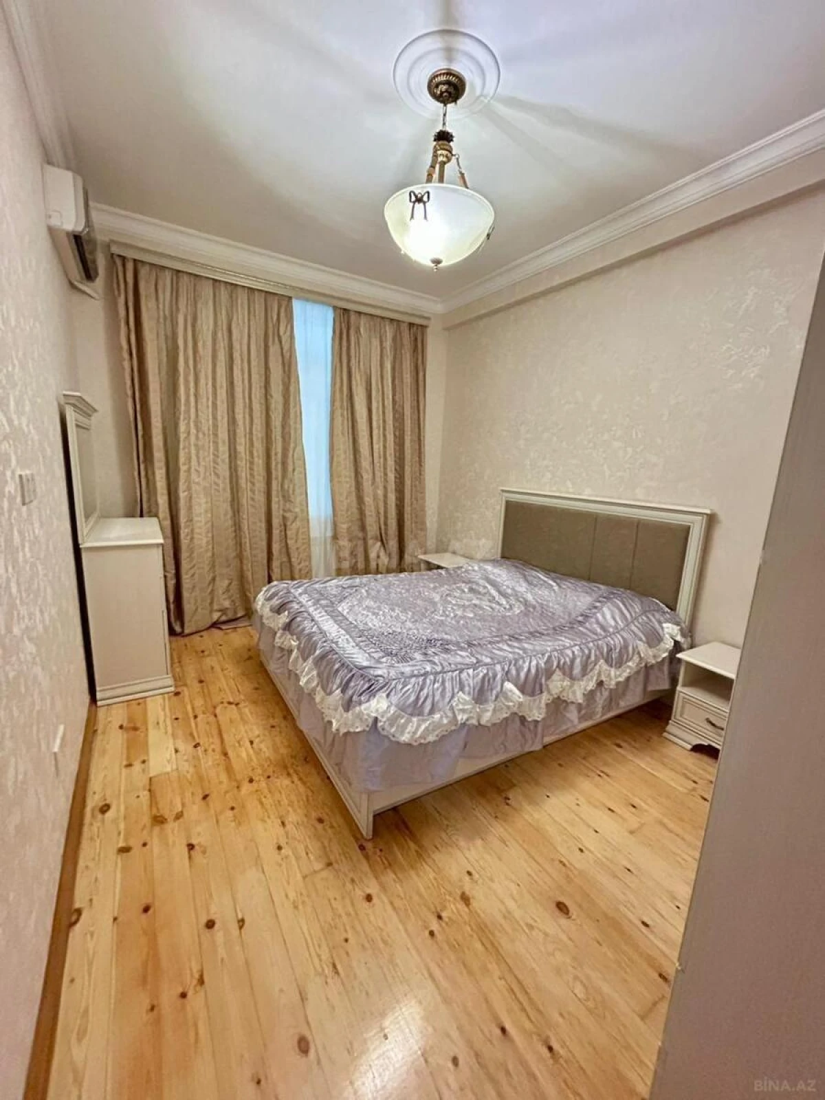 Kirayə verilir 2 otaqlı mənzil 60 m²
