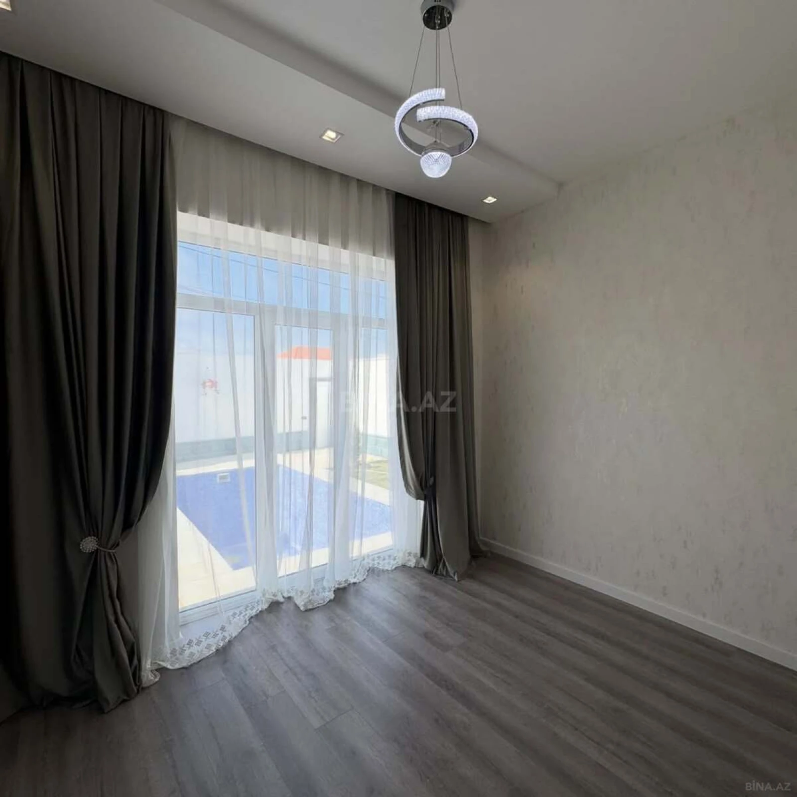 Satılır 4 otaqlı həyət evi 100 m²
