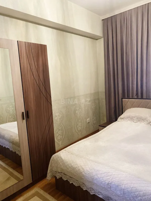 Satılır 3 otaqlı mənzil 102 m²