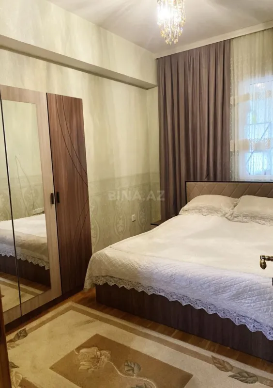 Satılır 3 otaqlı mənzil 102 m²