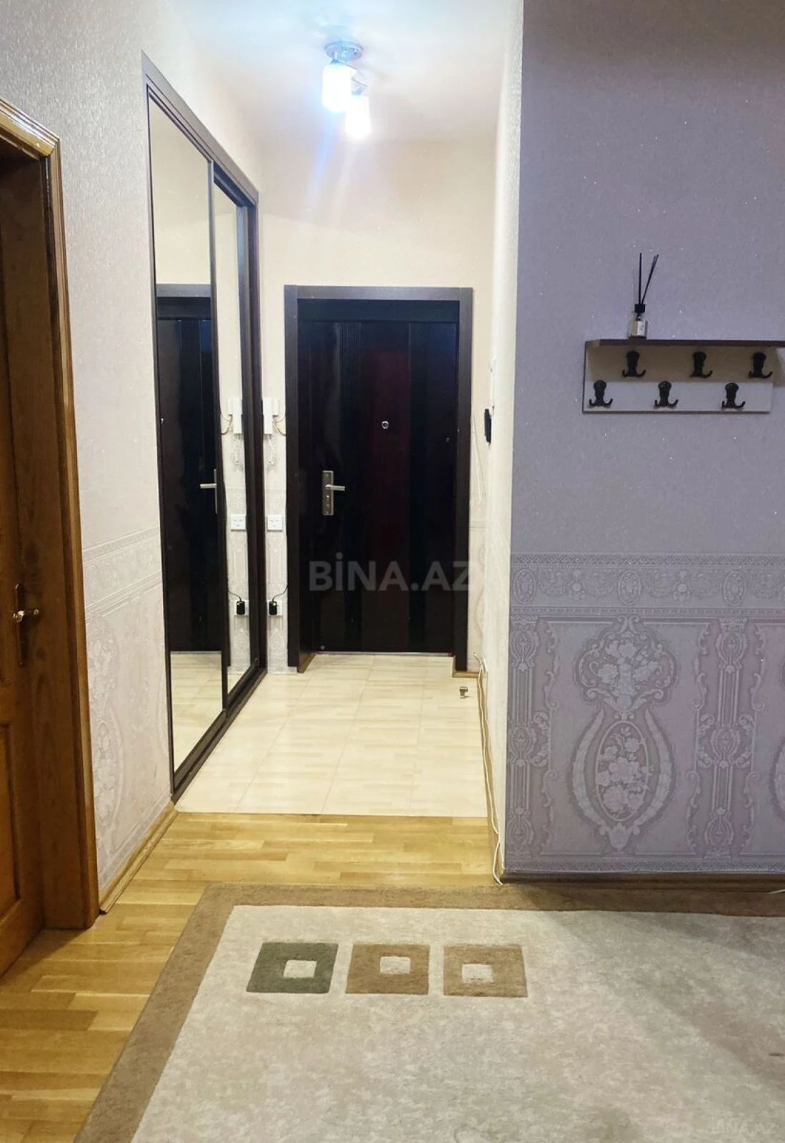 Satılır 3 otaqlı mənzil 102 m²