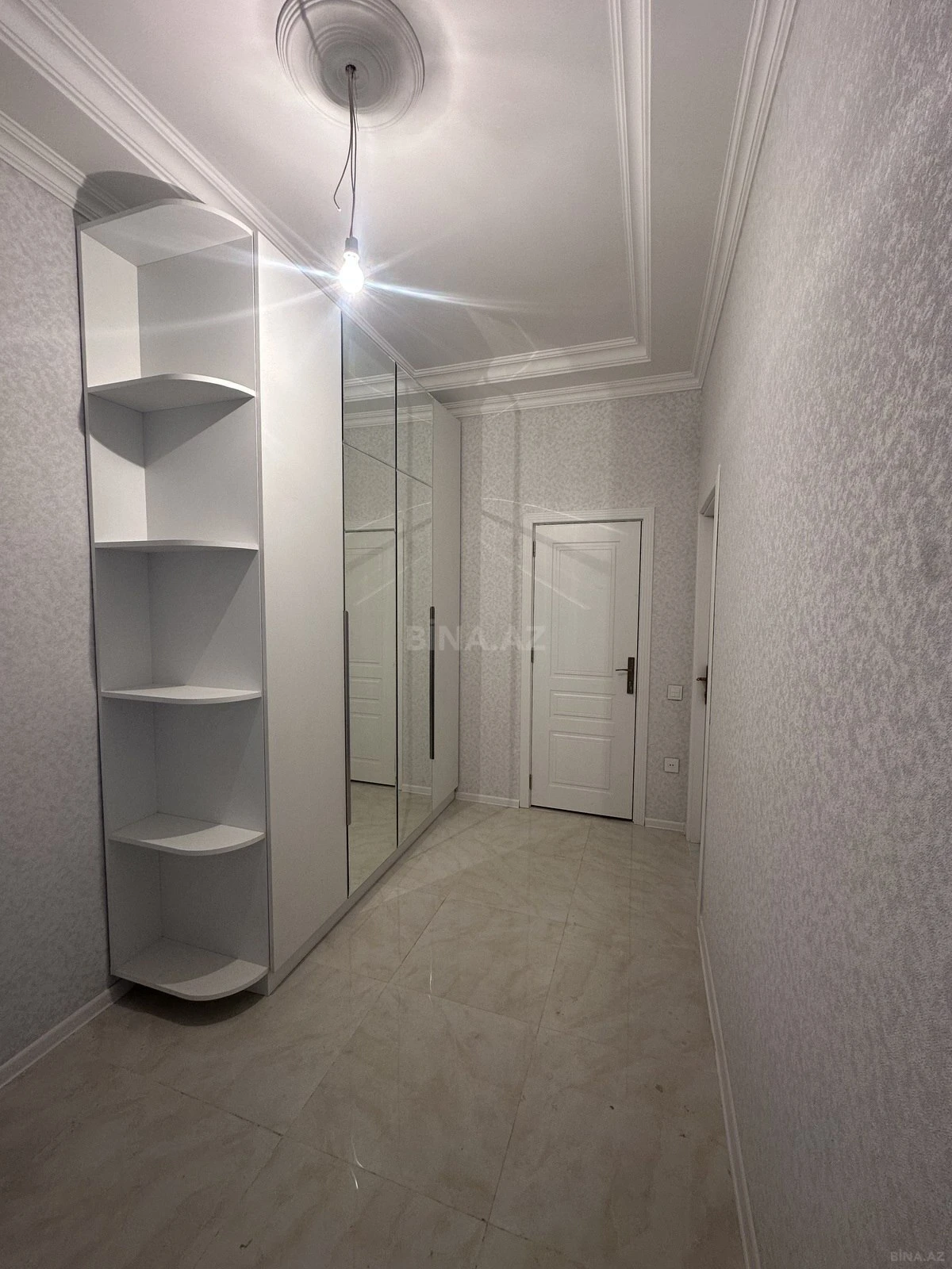Kirayə verilir 2 otaqlı mənzil 65 m²