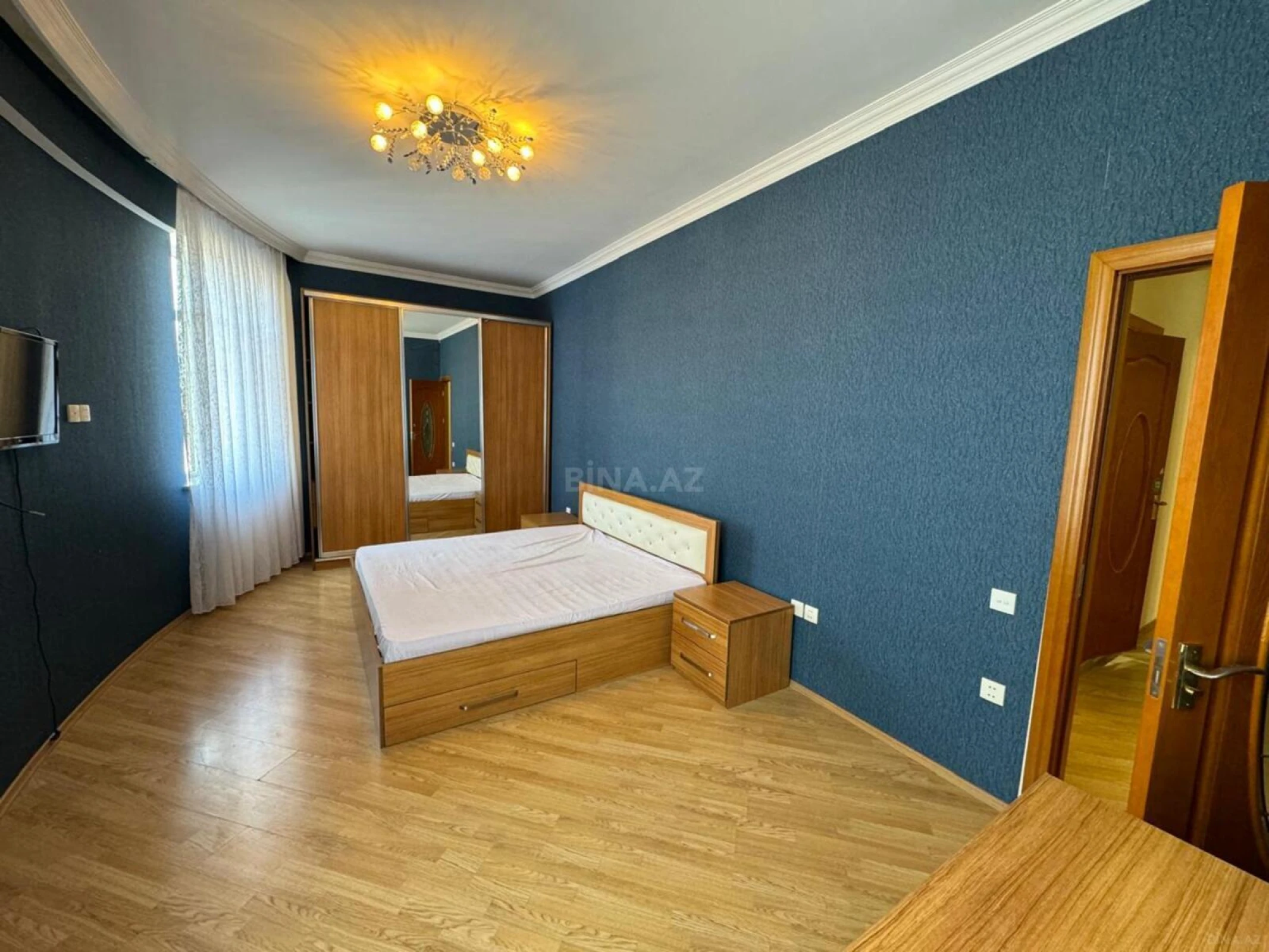 Kirayə verilir 3 otaqlı mənzil 120 m²