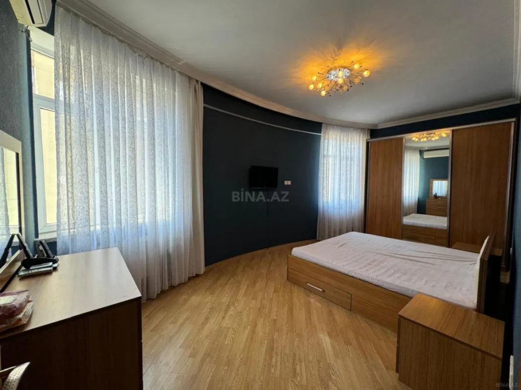 Kirayə verilir 3 otaqlı mənzil 120 m²