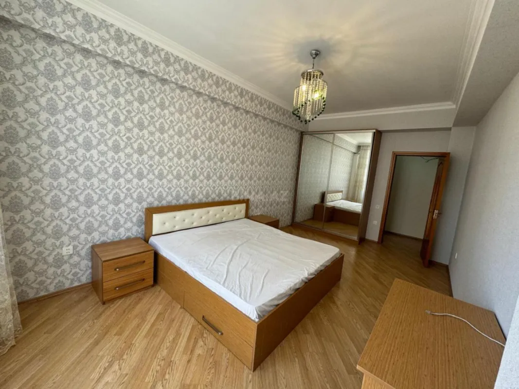 Kirayə verilir 3 otaqlı mənzil 120 m²