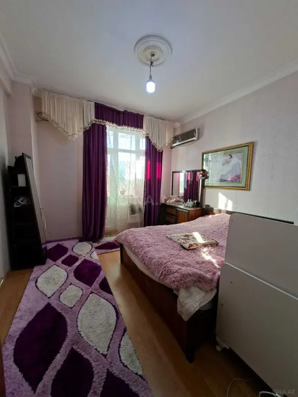 Satılır 3 otaqlı mənzil 150 m²