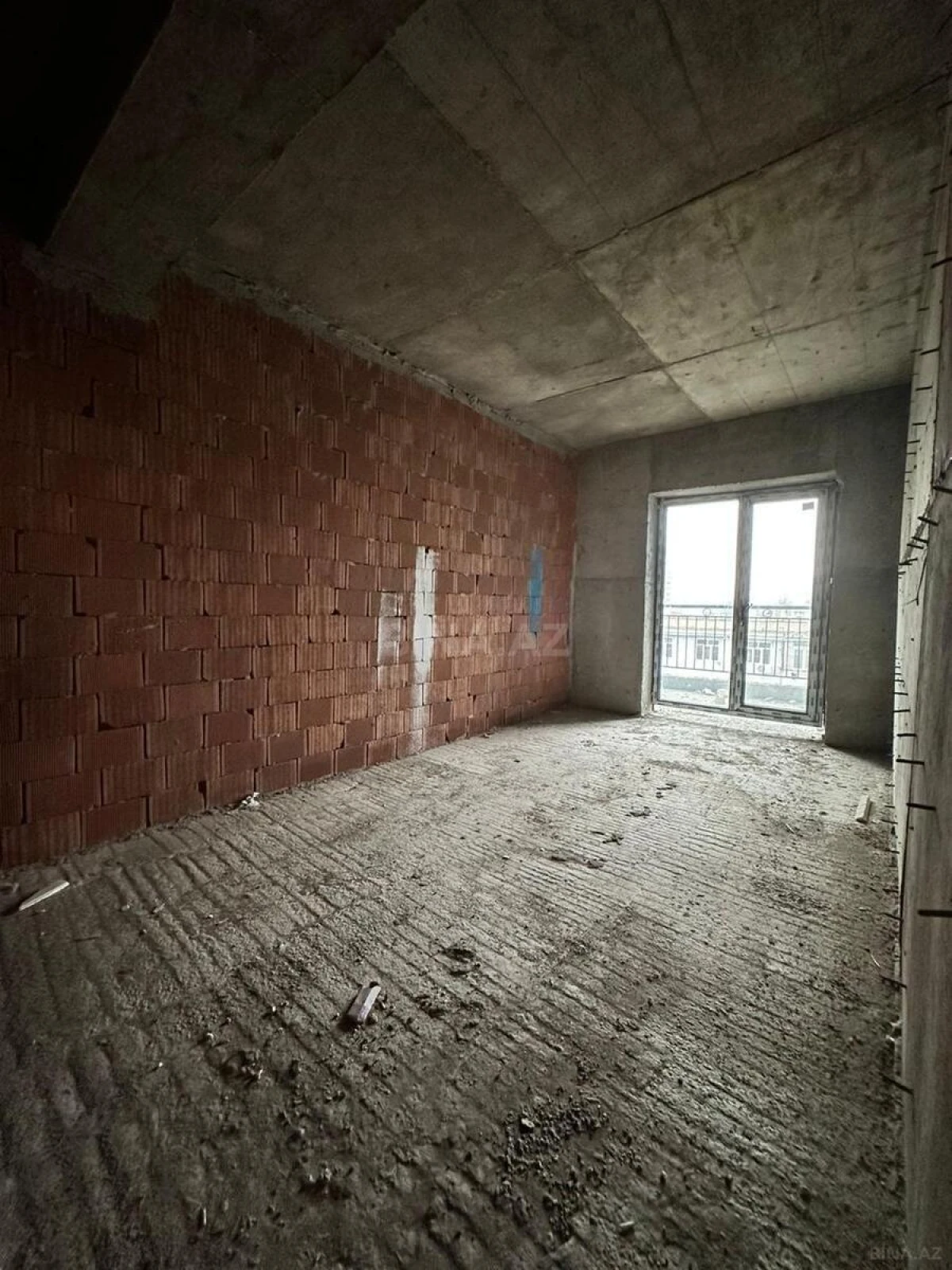 Satılır 2 otaqlı mənzil 68.5 m²