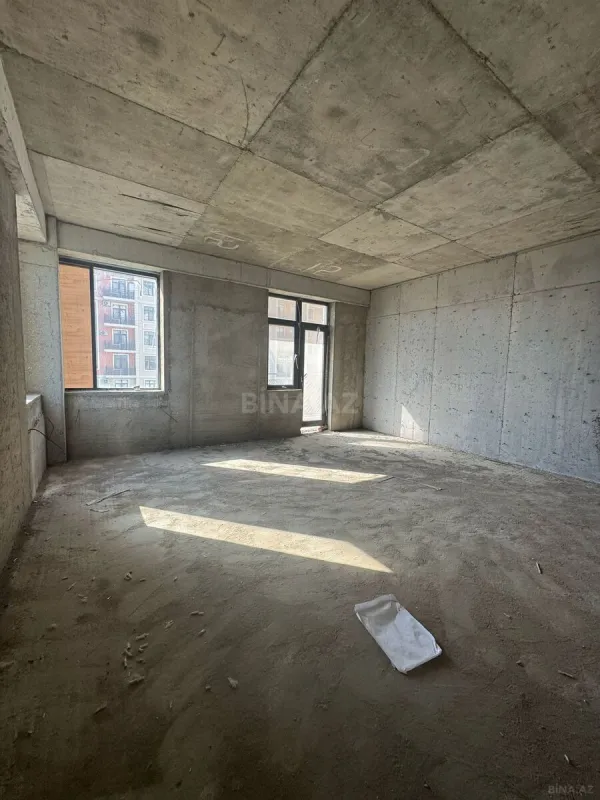 Satılır 3 otaqlı mənzil 118.7 m²