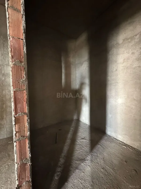 Satılır 3 otaqlı mənzil 118.7 m²