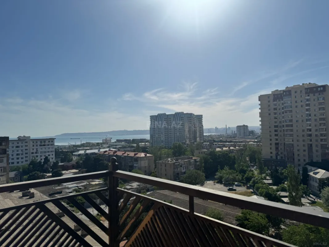 Satılır 3 otaqlı mənzil 118.7 m²