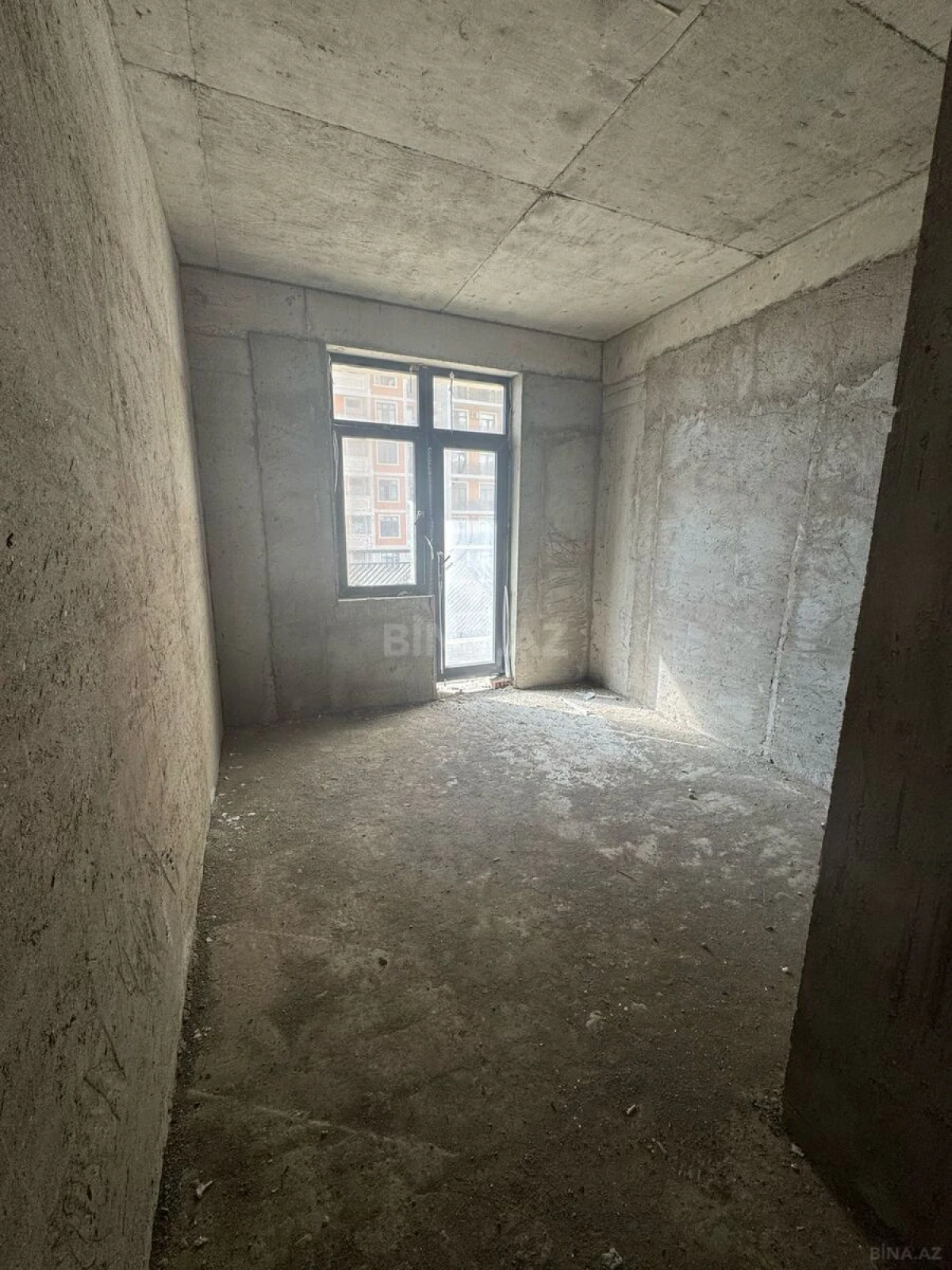 Satılır 3 otaqlı mənzil 118.7 m²