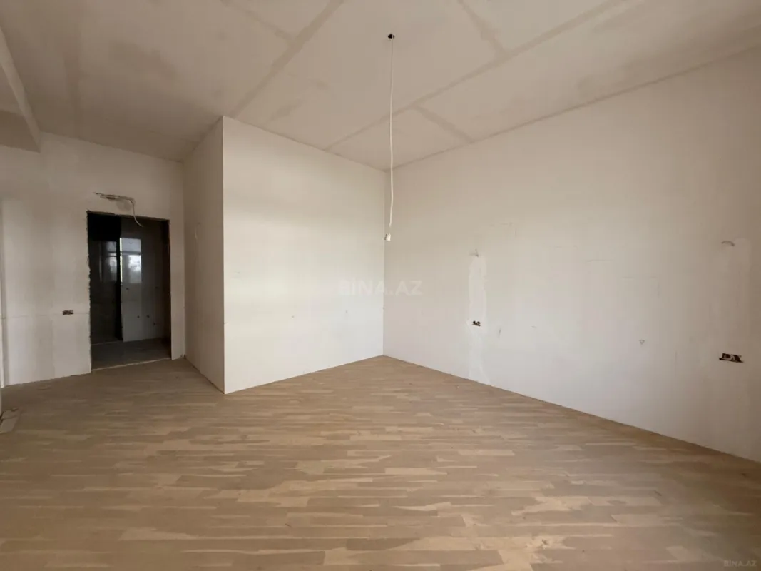 Satılır 3 otaqlı mənzil 130 m²
