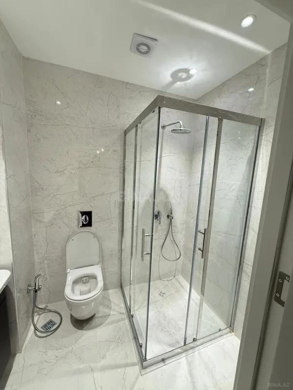 Kirayə verilir 2 otaqlı mənzil 85 m²