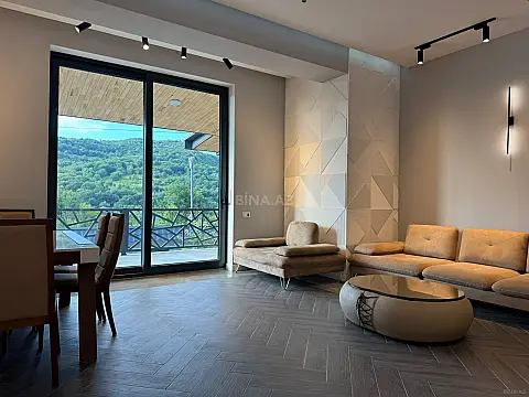 Satılır 10 otaqlı həyət evi 450 m²