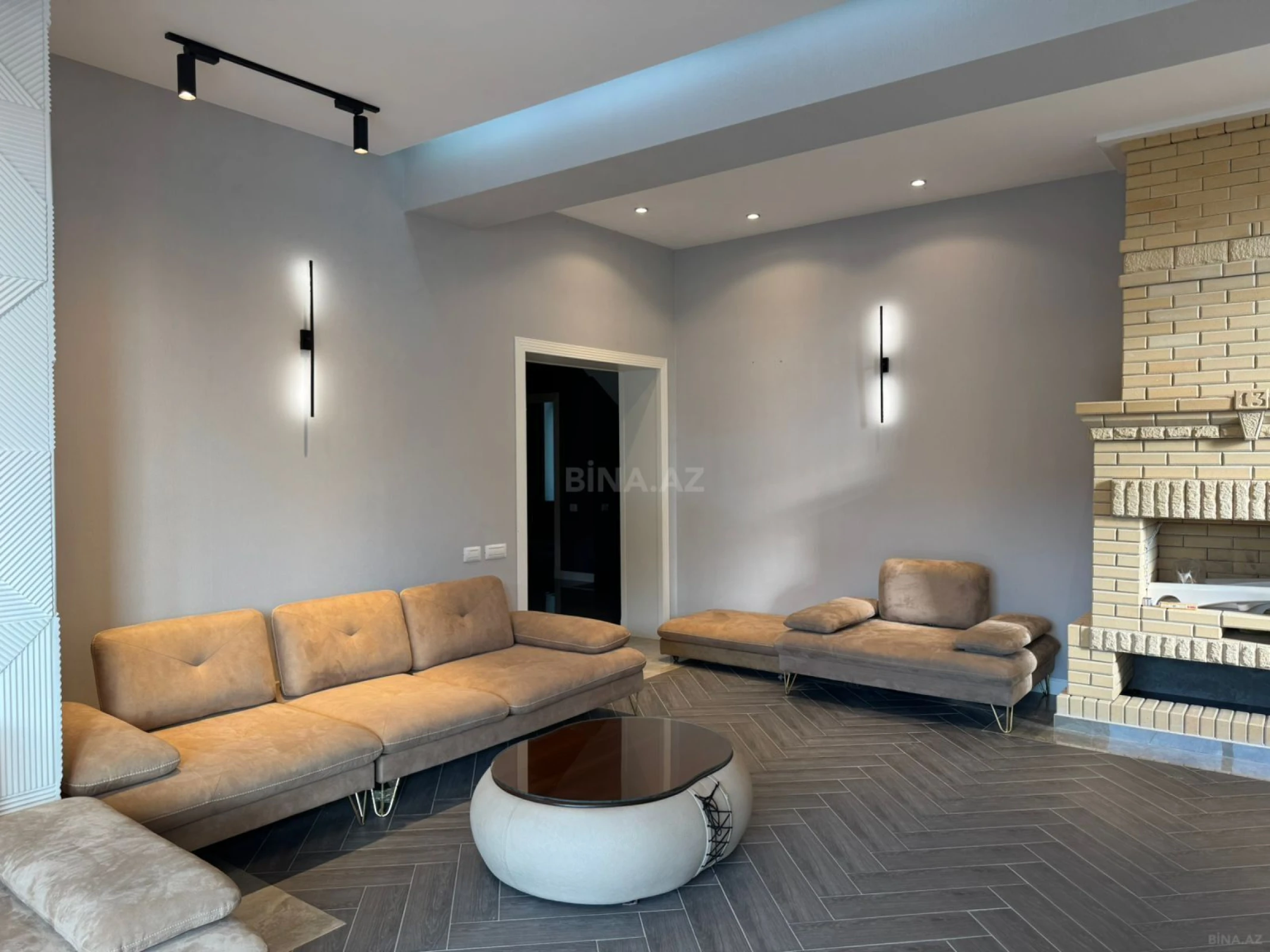 Satılır 10 otaqlı həyət evi 450 m²