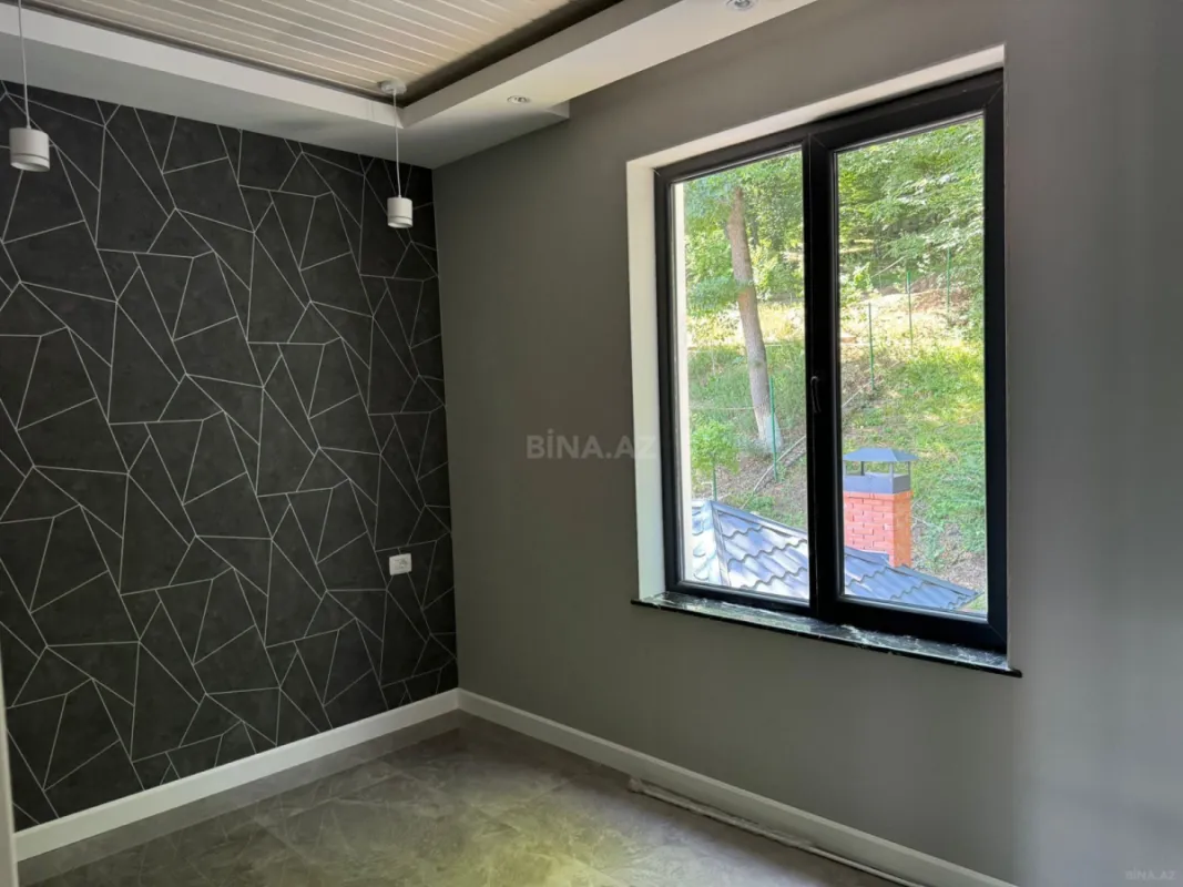 Satılır 10 otaqlı həyət evi 450 m²