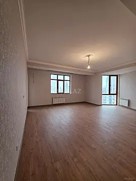 Satılır 4 otaqlı mənzil 175 m²