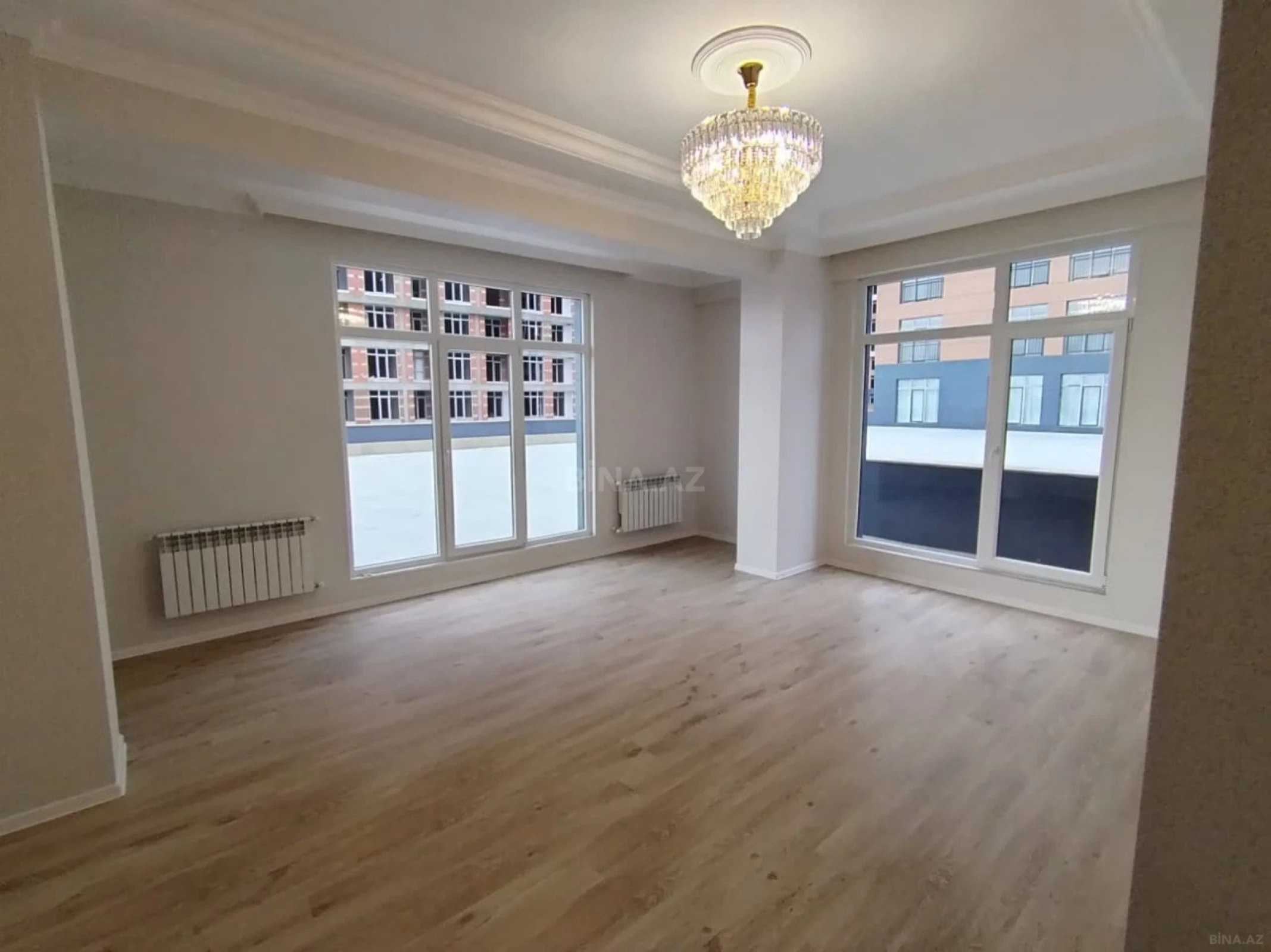Kirayə verilir 2 otaqlı mənzil 81 m²