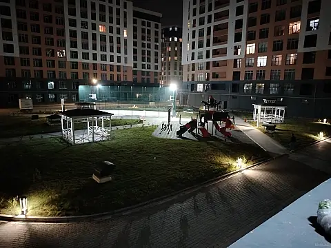 Kirayə verilir 2 otaqlı mənzil 81 m²