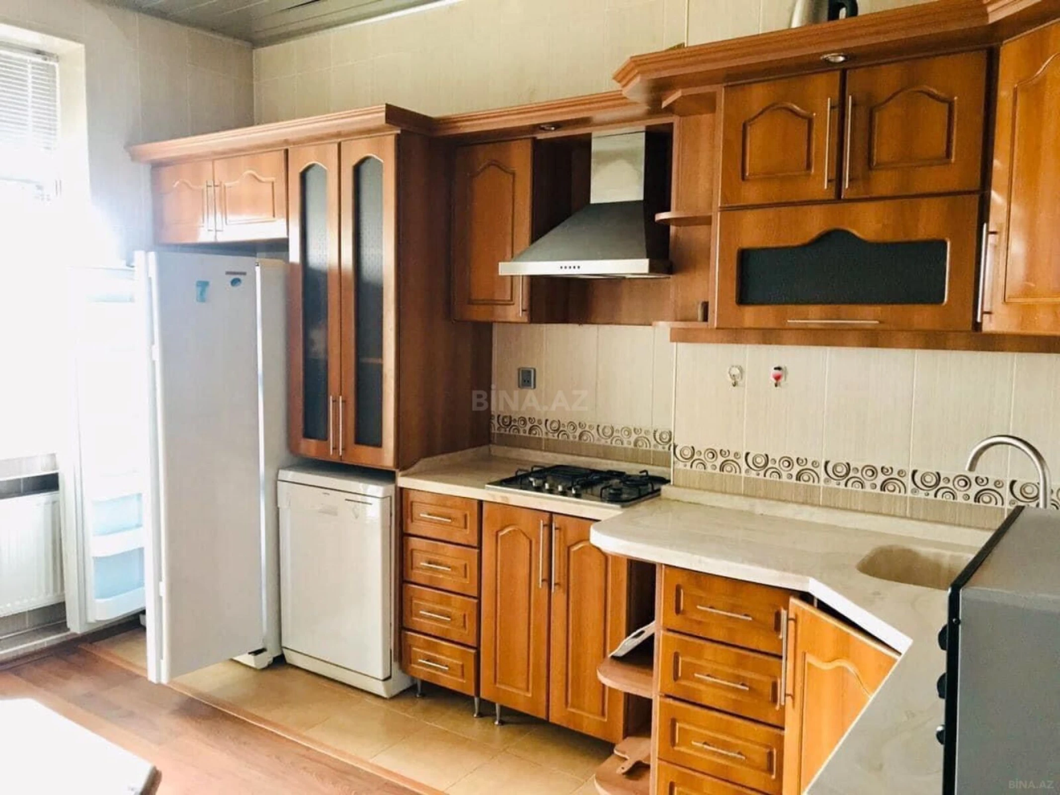 Kirayə verilir 3 otaqlı mənzil 90 m²