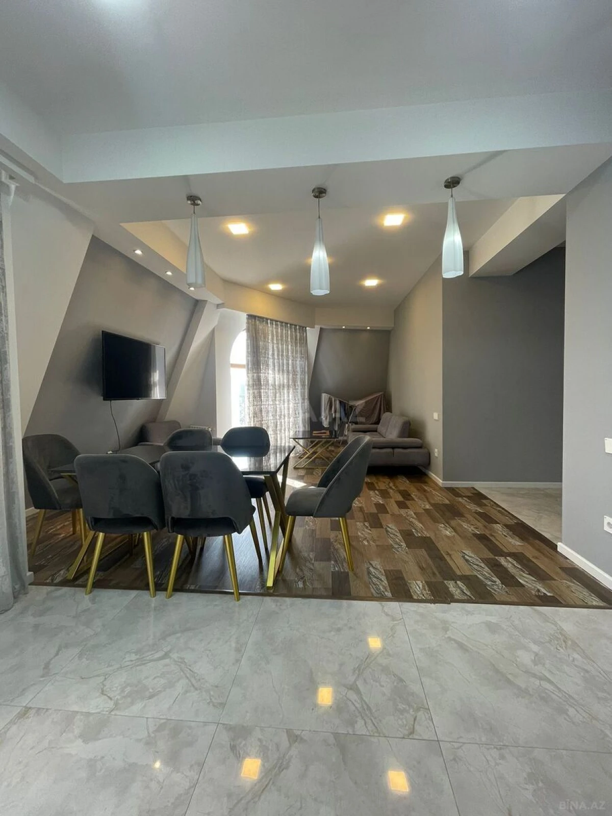 Kirayə verilir 2 otaqlı mənzil 96 m²
