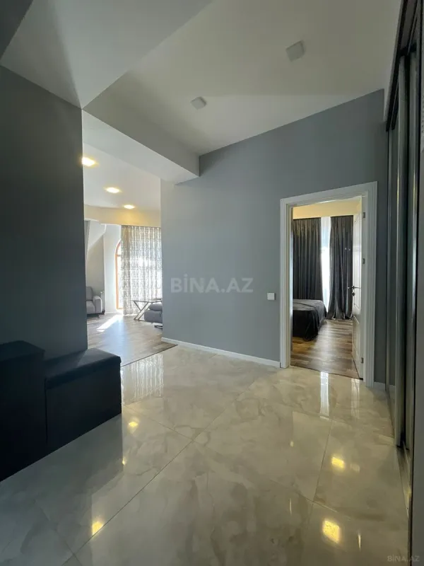 Kirayə verilir 2 otaqlı mənzil 96 m²