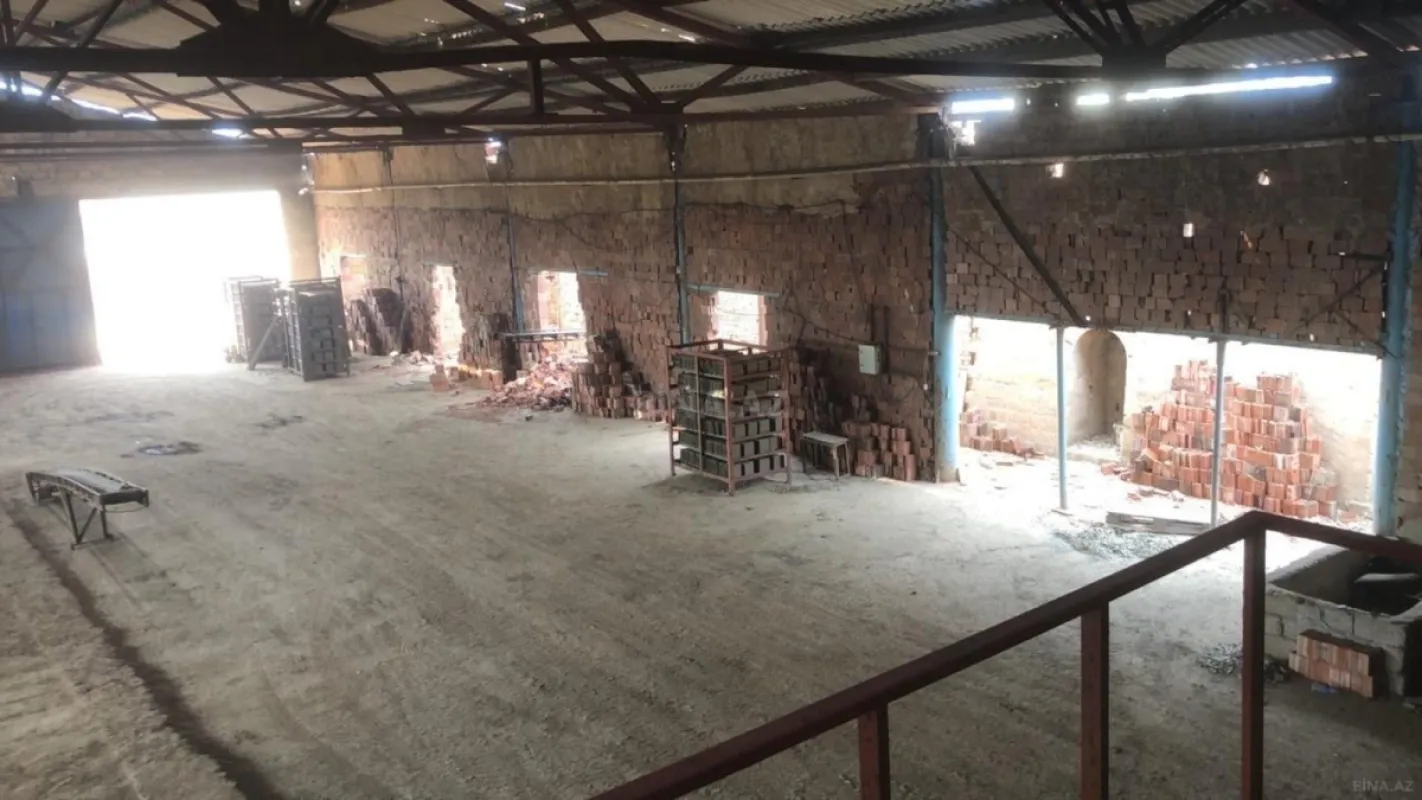 Satılır obyekt 3200 m²